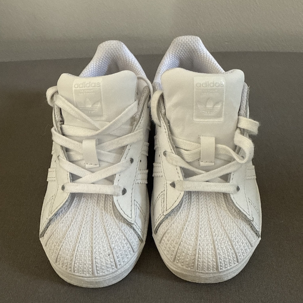 Adidas Kids White Sneakers Size 8k.